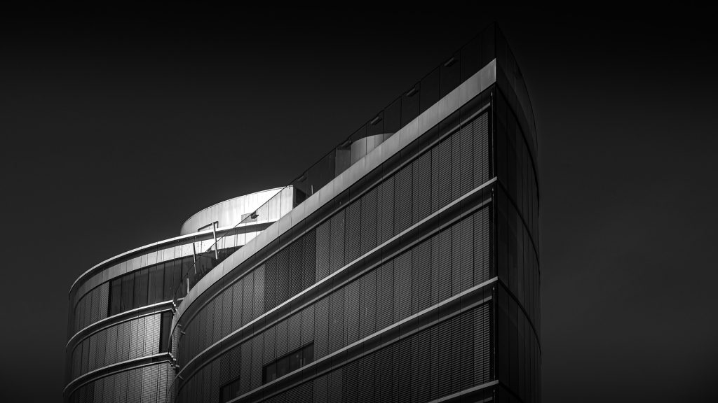 black and white architectural photo witht the sunlight from the left
create impact in landscape photography